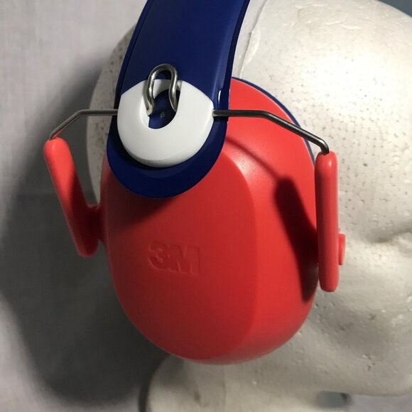 3M Kids Hearing Protection Earmuffs Adjustable Red Blue Noise-Reducing Foldable - Picture 3 of 5